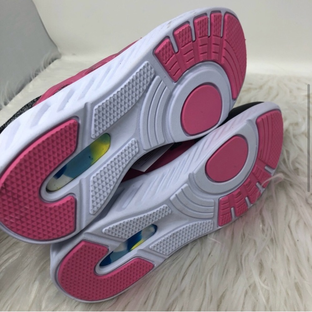 All in Motion youth girls Black sneakers size 4 - Picture 4 of 4